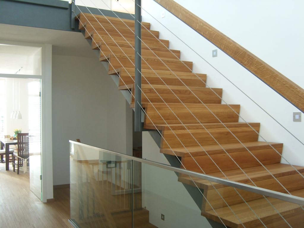 Innen- Geländer+ -Treppe Glas+Holz+DB703 | Metallbau Stöckl